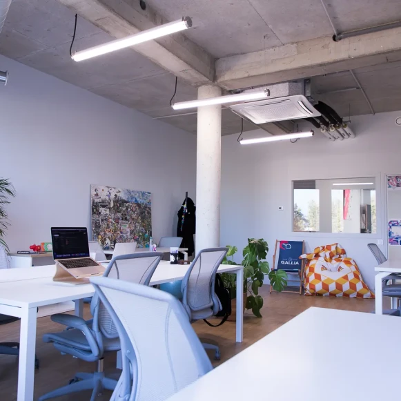 Bureau privé 40 m² 8 postes Location bureau Boulevard Jean Moulin Angers 49100 - photo 1