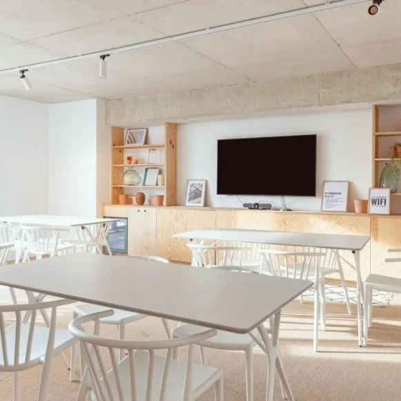 Bureau privé 45 m² 12 postes Location bureau Rue Haxo Marseille 13001 - photo 1