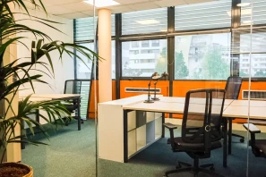 Bureau privé - 33300 - 6 postes - 2100€