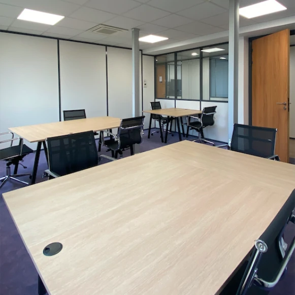 Bureau privé 26 m² 8 postes Location bureau Avenue de Colmar Rueil-Malmaison 92500 - photo 2