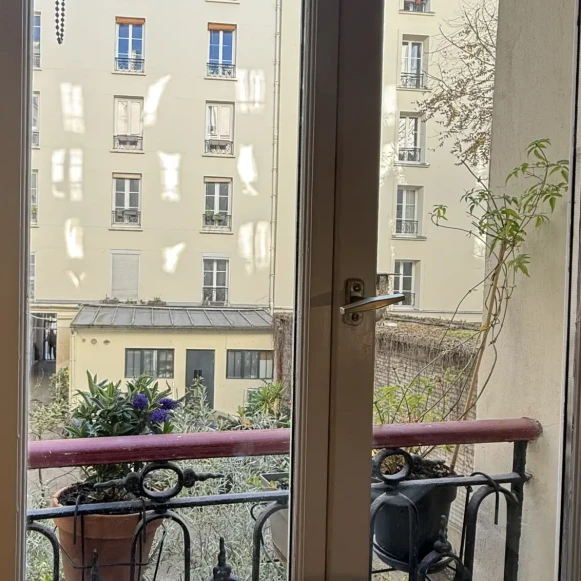 Bureau privé 12 m² 3 postes Coworking Rue Saint-Maur Paris 75010 - photo 3