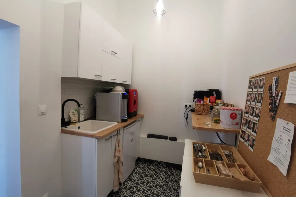 Espace indépendant - 75002 - 18 postes - 10000€