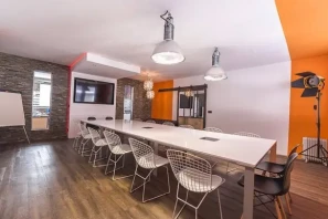 Bureau privé - 17000 - 4 postes - 890€
