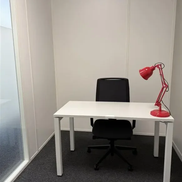 Bureau privé 6 m² 1 poste Coworking Avenue François Pignier Bourg-en-Bresse 01000 - photo 1