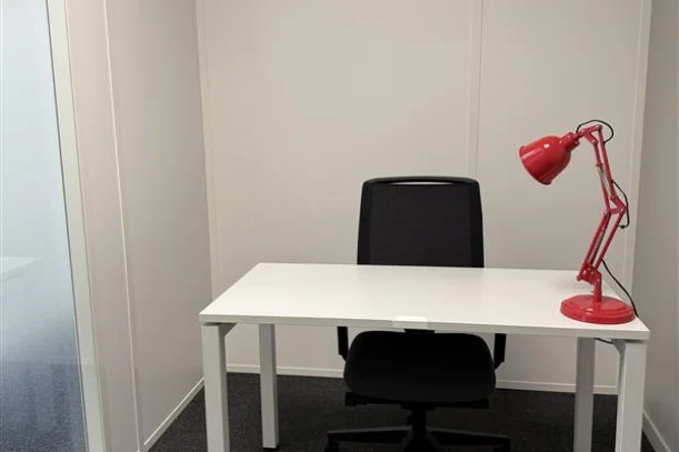 Bureau privé - 01000 - 1 poste - 328€