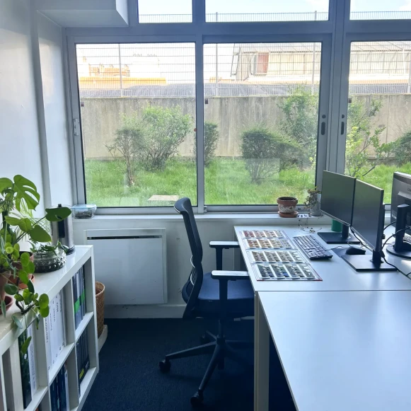Bureau privé 14 m² 4 postes Location bureau Rue du Banquier Paris 75013 - photo 2