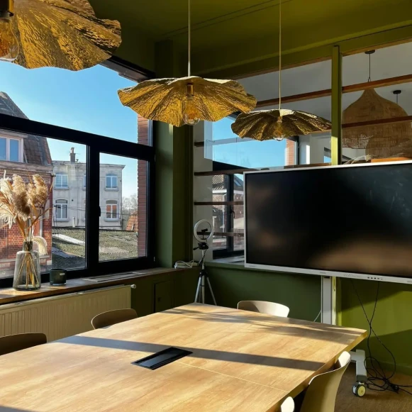 Bureau privé 50 m² 4 postes Coworking Rue d'Anvers Tourcoing 59200 - photo 4