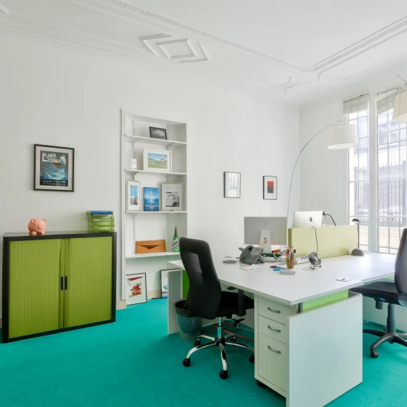 Espace indépendant 150 m² 20 postes Location bureau Rue Rougemont Paris 75009 - photo 6