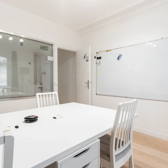 Espace indépendant 185 m² 24 postes Location bureau Rue de Maubeuge Paris 75010 - photo 9