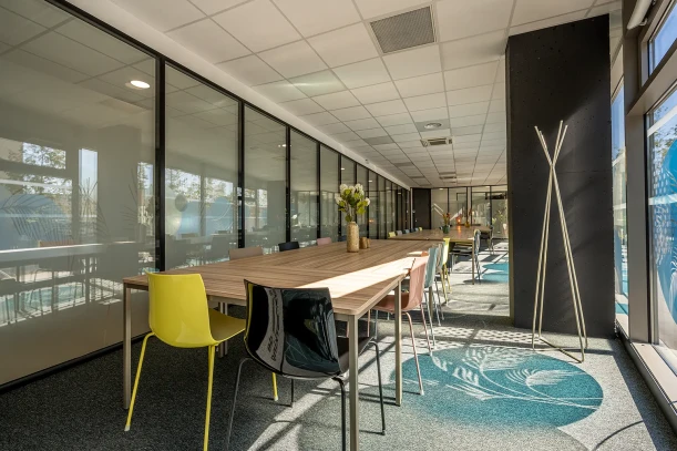 Bureau privé - 54600 - 3 postes - 962€