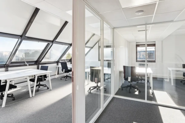 Bureau privé - 92300 - 6 postes - 2800€