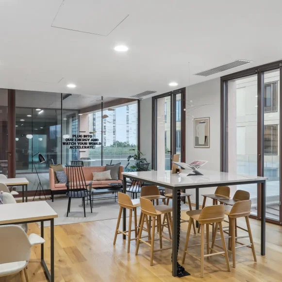 Bureau privé 8 m² 2 postes Coworking Boulevard de Berlin Nantes 44000 - photo 1