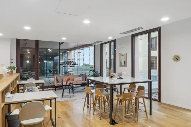 Bureau privé - 44000 - 3 postes - 1215€