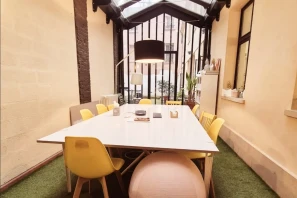 Bureau privé - 75011 - 3 postes - 1440€