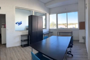 Bureau privé - 83700 - 4 postes - 840€