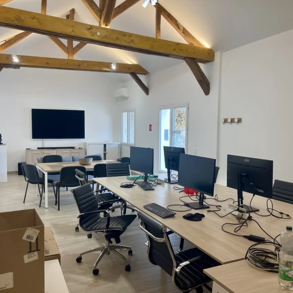 Open Space  12 postes Coworking Rue de la Madeleine Brie-Comte-Robert 77170 - photo 2