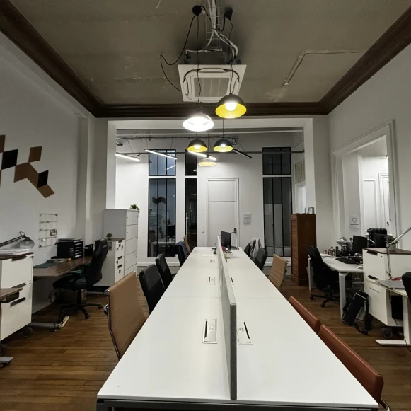 Bureau privé 50 m² 8 postes Coworking Rue Martel Paris 75010 - photo 8