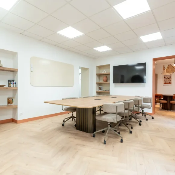 Espace indépendant 218 m² 33 postes Location bureau Rue Montmartre Paris 75002 - photo 1