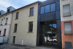 Open Space - 69230 - 18 postes - 265€