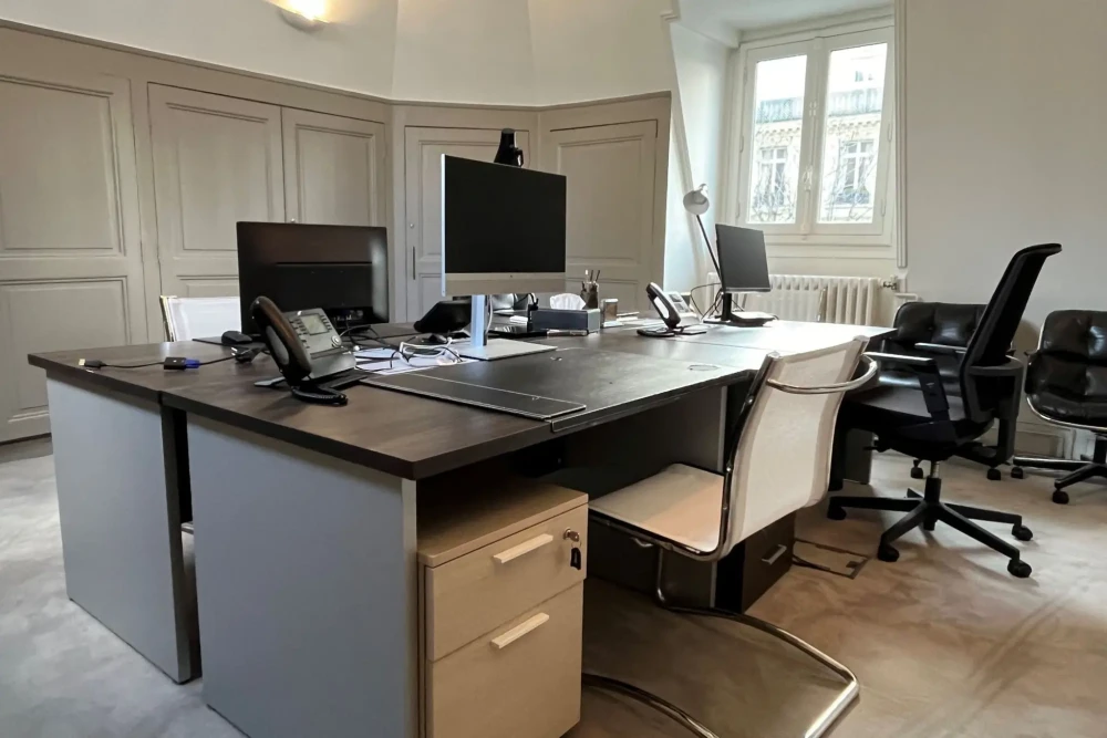 Bureau privé - 75017 - 4 postes - 3200€