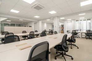 Espace indépendant - 75008 - 52 postes - 32500€