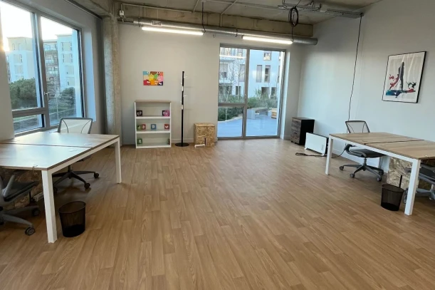 Bureau privé - 49100 - 6 postes - 1140€