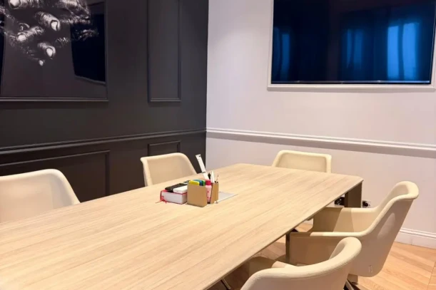 Bureau privé - 75002 - 2 postes - 800€