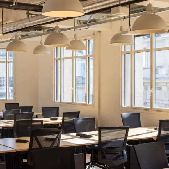 Espace indépendant 430 m² 90 postes Location bureau Rue Jules Lefebvre Paris 75009 - photo 2