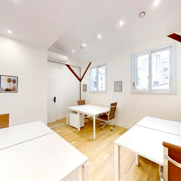 Bureau privé 70 m² 14 postes Location bureau Rue Bichat Paris 75010 - photo 4