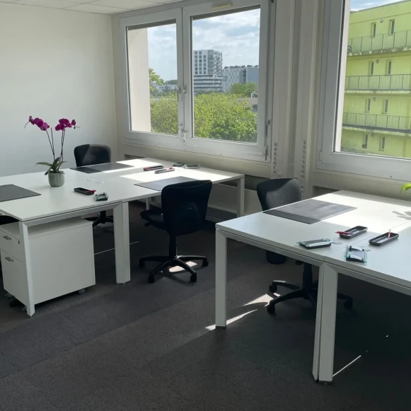 Bureau privé 35 m² 10 postes Coworking Boulevard Vincent Gâche Nantes 44200 - photo 1