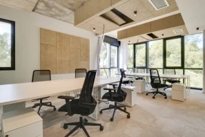 Bureau privé - 13290 - 1 poste - 564€