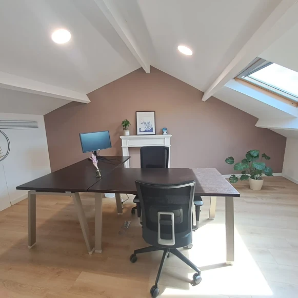 Bureau privé 20 m² 4 postes Coworking Rue des Forges Vallet 44330 - photo 1