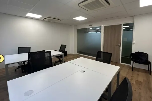 Bureau privé - 92300 - 6 postes - 2500€
