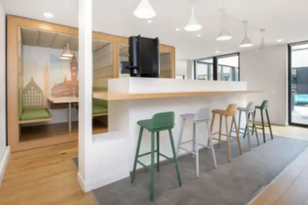 Bureau privé - 59700 - 30 postes - 10881€