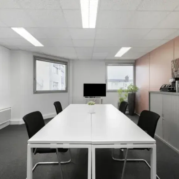 Bureau privé 12 m² 3 postes Coworking Rue de Lessard Rouen 76100 - photo 1