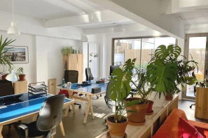 Open Space - 93100 - 1 poste - 250€