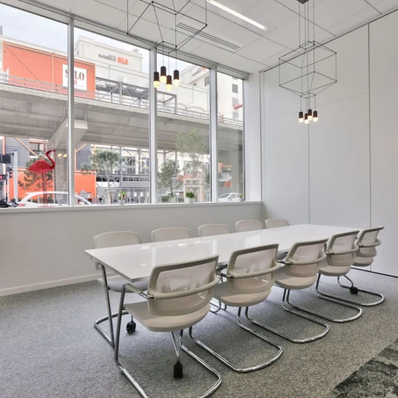 Bureau privé 20 m² 4 postes Location bureau Quai du Lazaret Marseille 13002 - photo 7