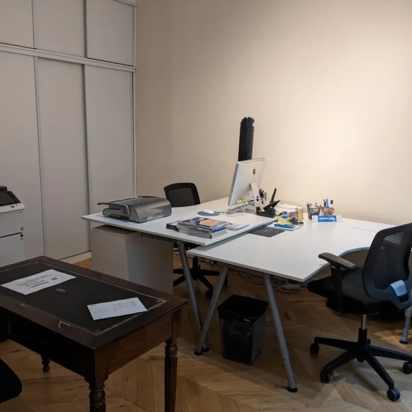 Bureau privé 15 m² 3 postes Location bureau Rue d'Athènes Paris 75009 - photo 1