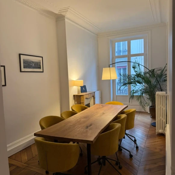 Bureau privé 18 m² 5 postes Location bureau Rue Drouot Paris 75009 - photo 2