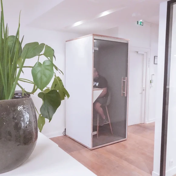 Open Space  8 postes Location bureau Rue du Faubourg Montmartre Paris 75009 - photo 8