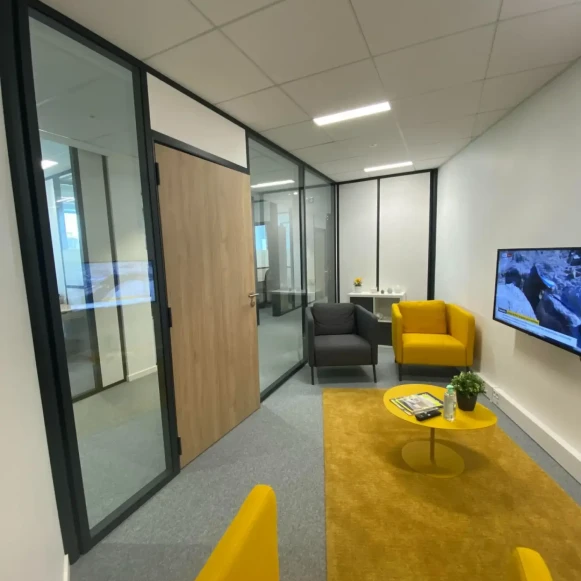 Bureau privé 12 m² 3 postes Location bureau Rue de Châtillon Rennes 35000 - photo 6