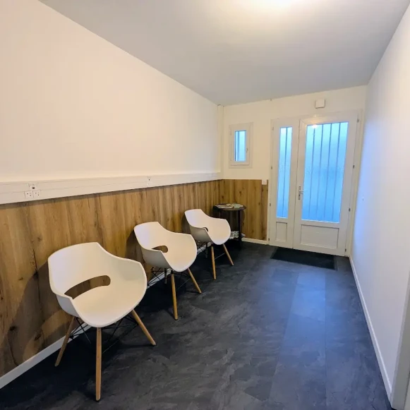 Bureau privé 12 m² 2 postes Location bureau Rue de la Loire Sainte-Luce-sur-Loire 44980 - photo 7