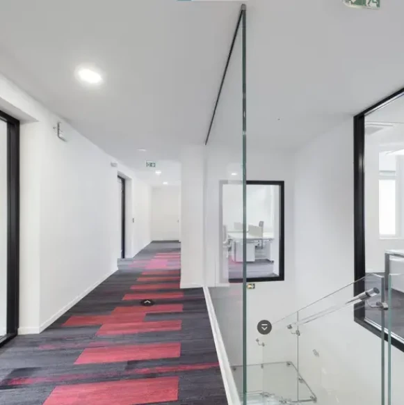 Espace indépendant 39 m² 7 postes Coworking Avenue Foch Metz 57000 - photo 2