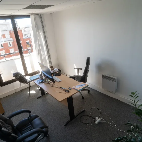 Espace indépendant 35 m² 6 postes Location bureau Boulevard Kellermann Paris 75013 - photo 5