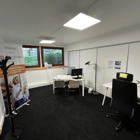 Bureau privé 16 m² 4 postes Location bureau Avenue d'Italie Paris 75013 - photo 2
