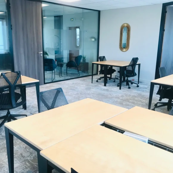 Bureau privé 40 m² 12 postes Location bureau Avenue de la Grande Armée Paris 75017 - photo 3