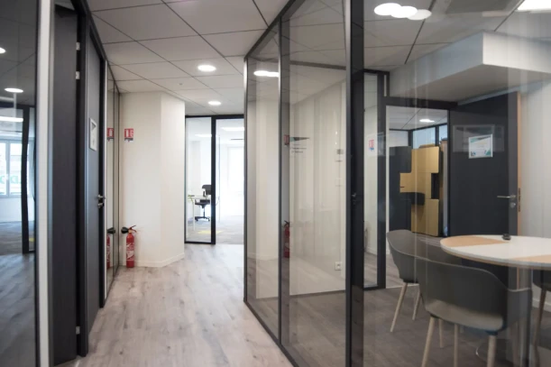 Bureau privé - 69003 - 5 postes - 1650€