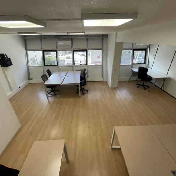 Bureau privé 45 m² 10 postes Location bureau Rue Garibaldi Lyon 69007 - photo 9