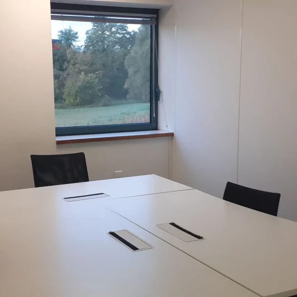 Bureau privé 12 m² 4 postes Coworking Voie de la Cardon Palaiseau 91120 - photo 1