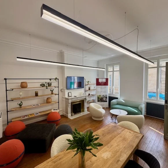Bureau privé 14 m² 3 postes Coworking Rue Turenne Bordeaux 33000 - photo 3